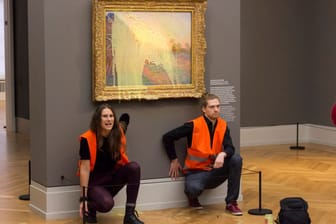 Klimaaktivisten haben Kartoffelbrei an ein Gemälde geworfen: Wie können Museen ihre Kunst schützen?