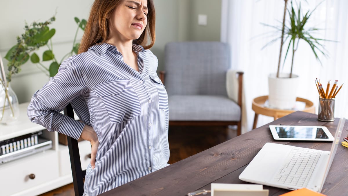 Rückenschmerzen: Wann hilft Wärme und wann Kälte?
