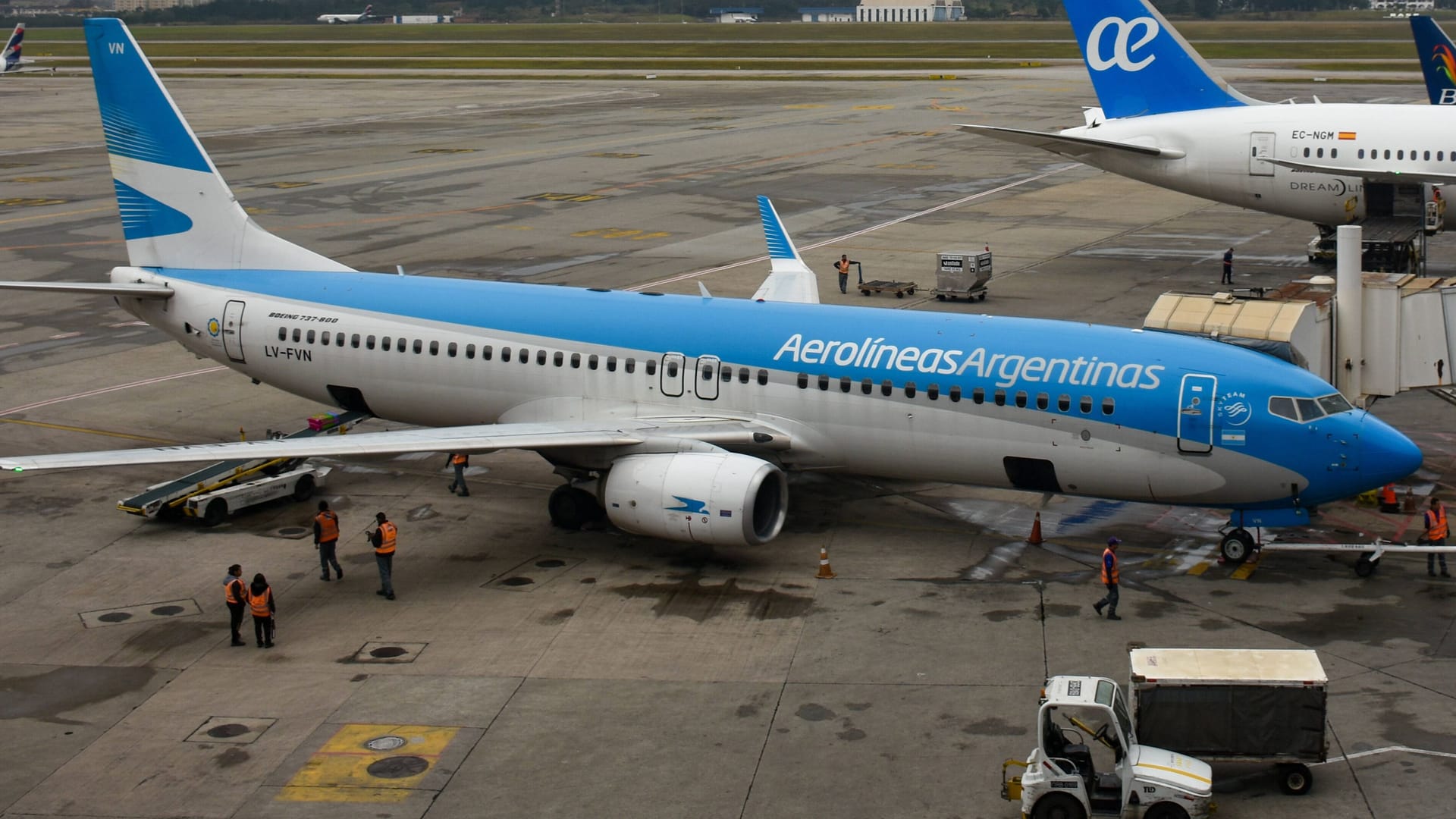 Flugzeug von Aerolíneas Argentinas in Brasilien (Archiv): Auf einem Flug der Airline kam es zu heftigen Turbulenzen.