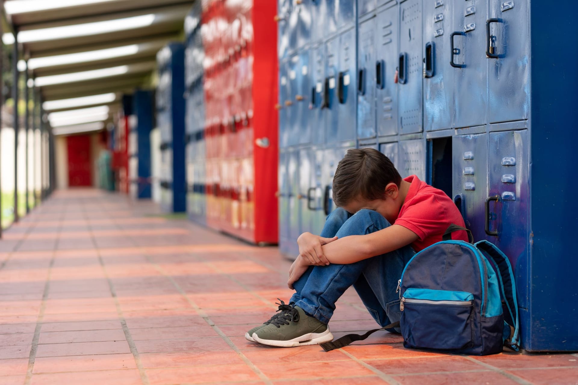 Mobbing: Kinder, die in der Schule gemobbt wurden, leiden oft noch Jahre danach darunter.