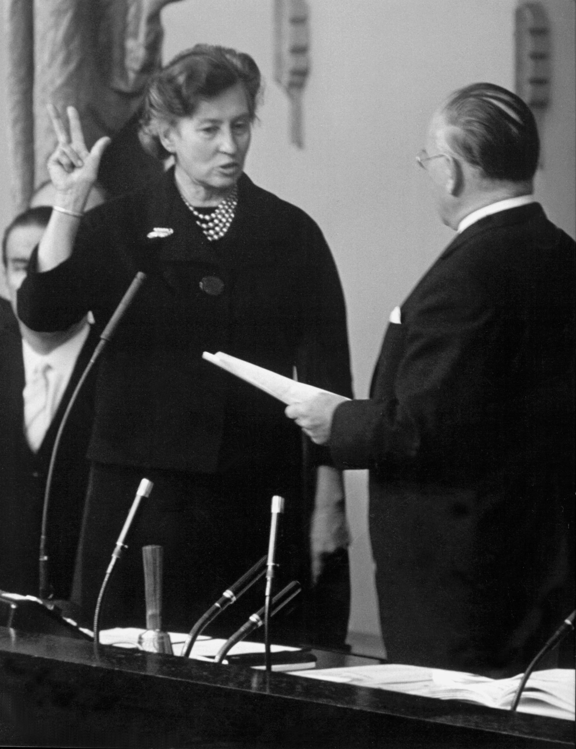 14.11.1961: Als Adenauer widerwillig eine Ministerin akzeptierte
