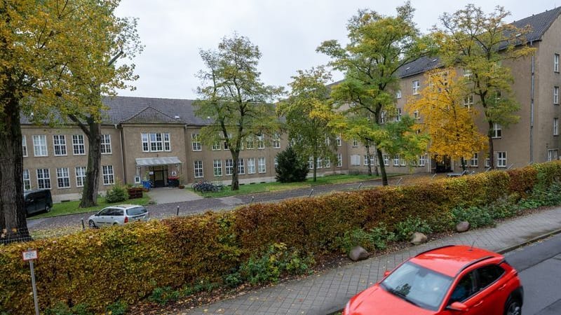 Die Stadt kaufte das Objekt im Stadtteil Dölitz 2014 für 500.000 Euro – um es jetzt für 15 Millionen Euro zurückzukaufen. Die Stadt kaufte das Objekt im Stadtteil Dölitz 2014 für 500.000 Euro – um es jetzt für 15 Millionen Euro zurückzukaufen.