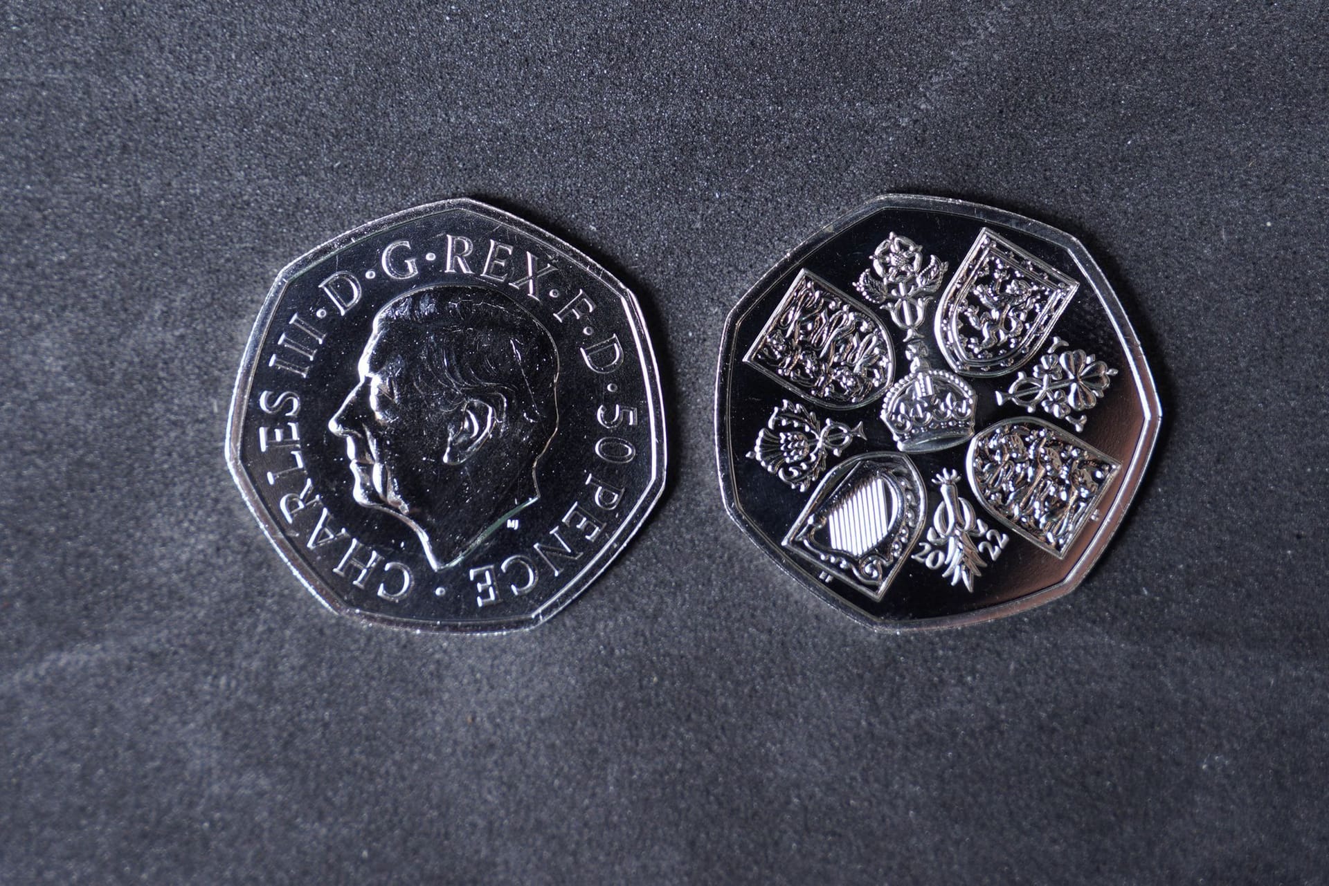 So sehen die neuen Münzen mit dem Porträt von Königs Charles III. aus.