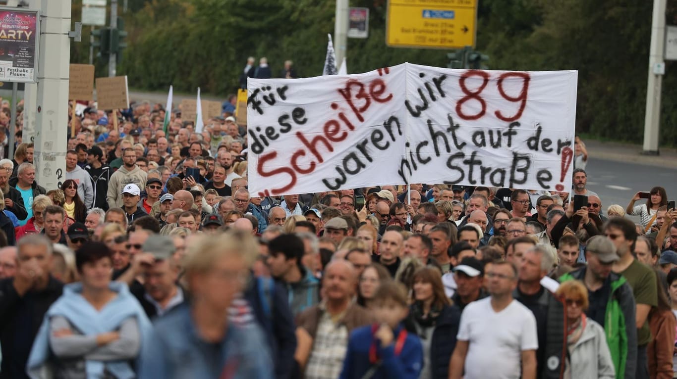 Demonstration in Plauen in Sachsen gegen die Politik der Bundesregierung.