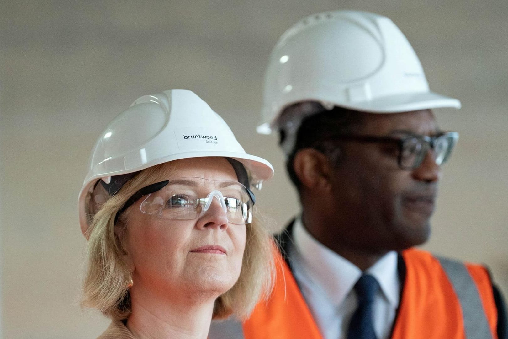 Liz Truss und ihr Finanzminister Kwasi Kwarteng stehen massiv unter Druck.