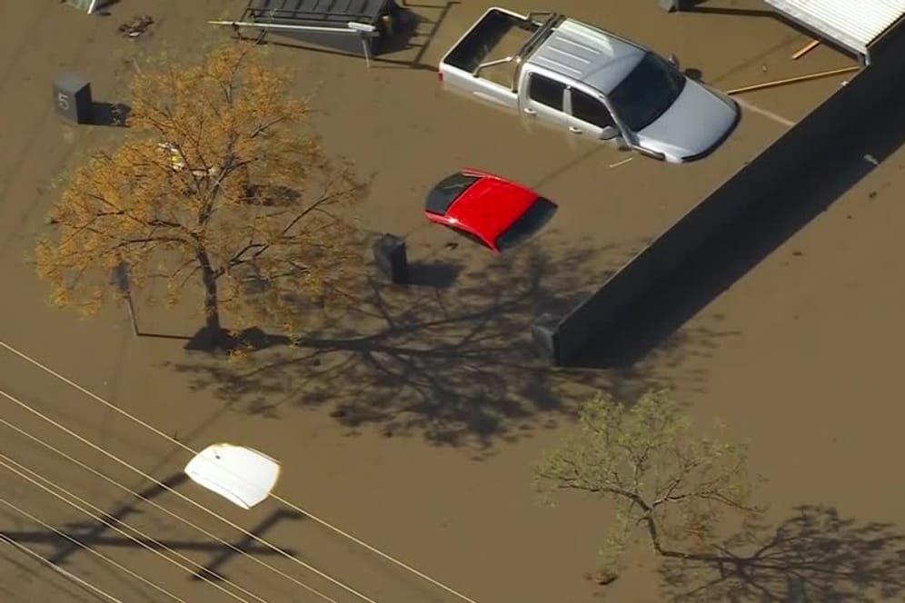 Tausende Menschen müssen wegen der Überschwemmungen in Australien ihre Häuser verlassen.