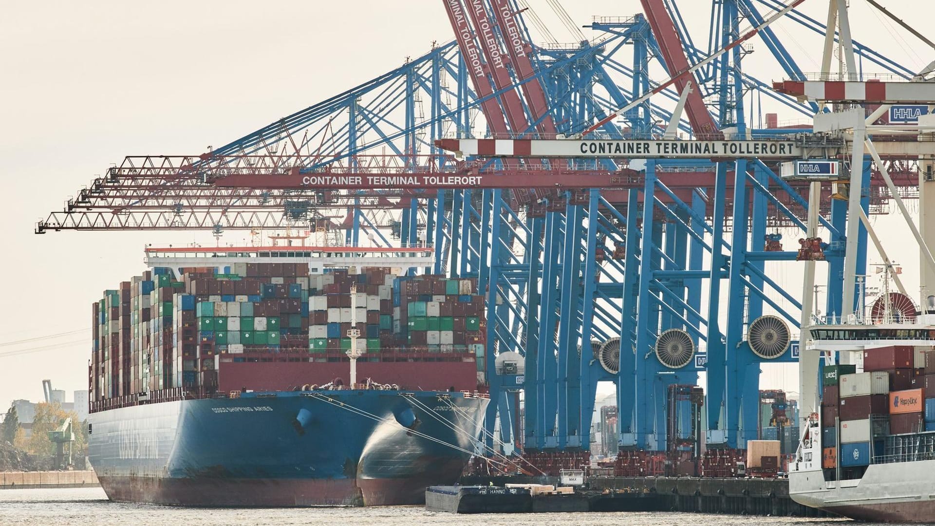 Der Hamburger Container-Terminal Tollerort zählt zu Deutschlands wichtigsten Handelsfenstern.