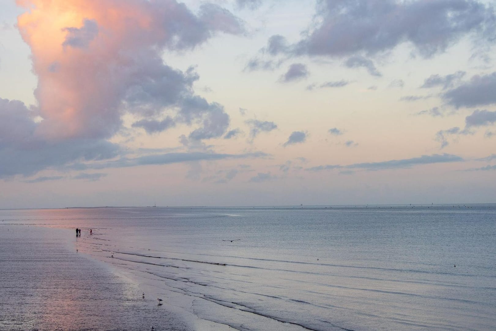 Ein herbstlicher Tag im Watt der Nordsee (Symbolbild): Wo ist bitte das Wasser hin?