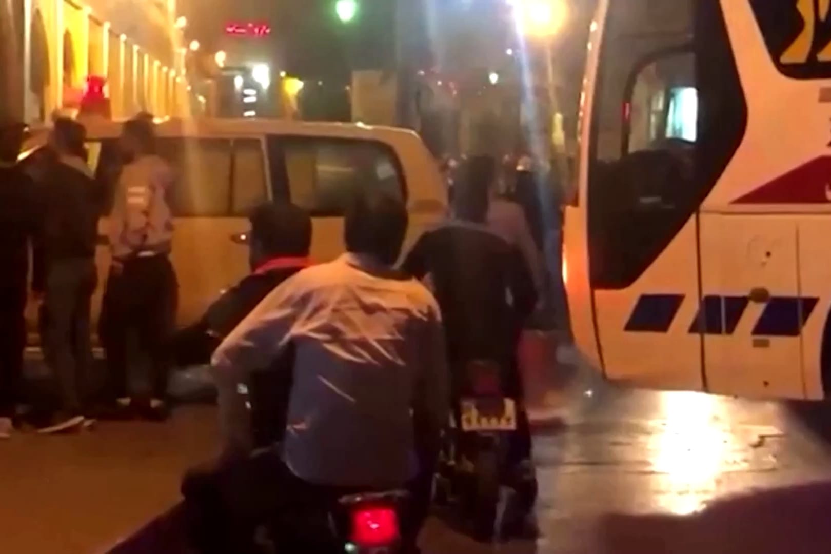 Aufnahmen zeigen das Chaos nach dem Anschlag.