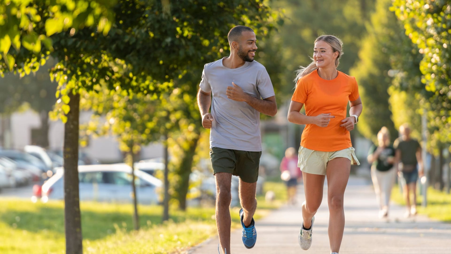 Laufplan für Anfänger: Gemeinsames Laufen macht Spaß und steigert die Motivation.