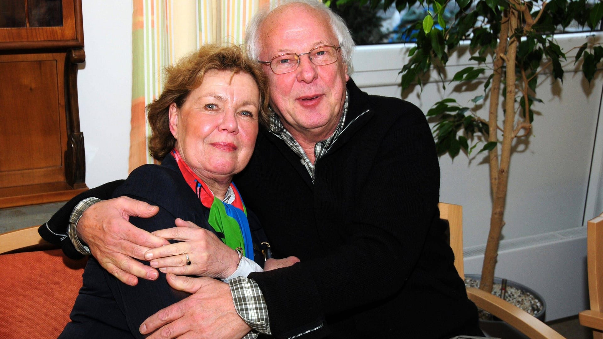 2008: Witta Pohl und Herbert Tennigkeit bei der Geburtstagsfeier von Mady Rahl, mit der der Schauspieler bis zu ihrem Tod eng befreundet war.