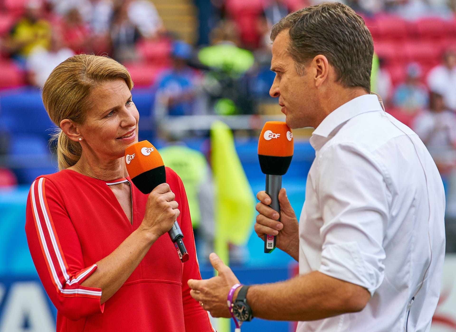 2018 war Katrin Müller-Hohenstein noch bei der WM in Russland vor Ort: Hier im Gespräch mit Oliver Bierhoff