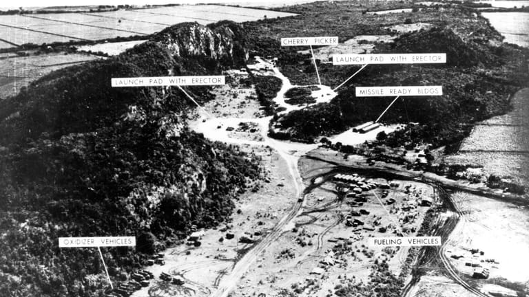 Aufklärungsfoto: Aus der Luft entdeckten die USA die sowjetischen Raketenstellungen auf Kuba.