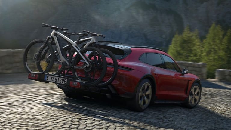 Boomender Markt: Schon jetzt bietet Porsche E-Bikes an. Künftig will der Sportwagenhersteller sie auch selbst produzieren.