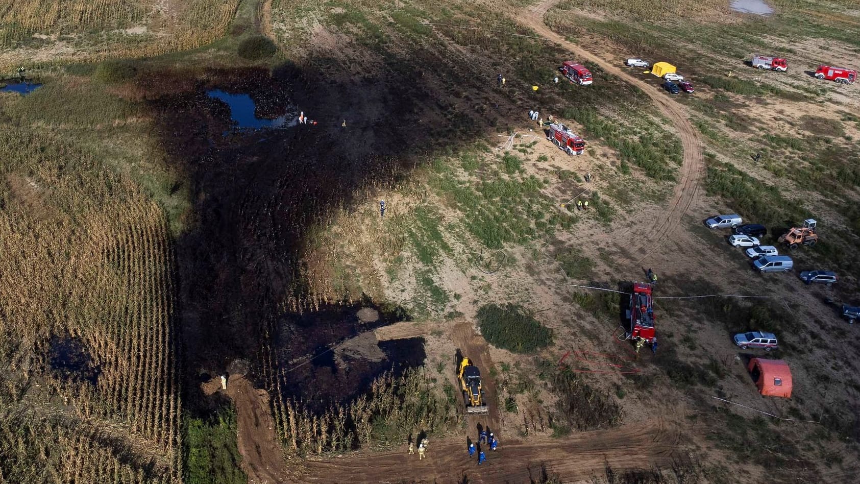 Einsatzkräfte am Ölleck der Druschba-Pipeline: Es befindet sich rund 70 Kilometer von der zentralpolnischen Stadt Plock entfernt.