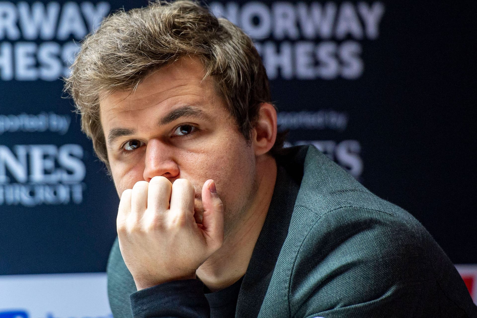 Magnus Carlsen: Der Weltmeister wird von Hans Niemann verklagt.