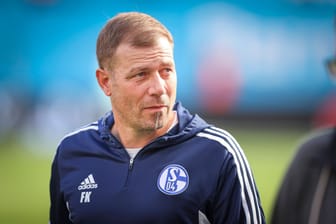 Frank Kramer: Schalke 04 hat den Trainer entlassen.