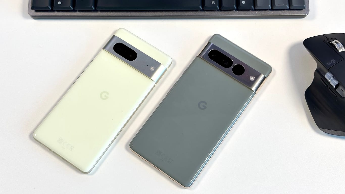 Das Pixel 7 (links) und das Pixel 7 Pro: Googles neue Smartphones bieten das vielleicht beste Android-Paket fürs Geld.