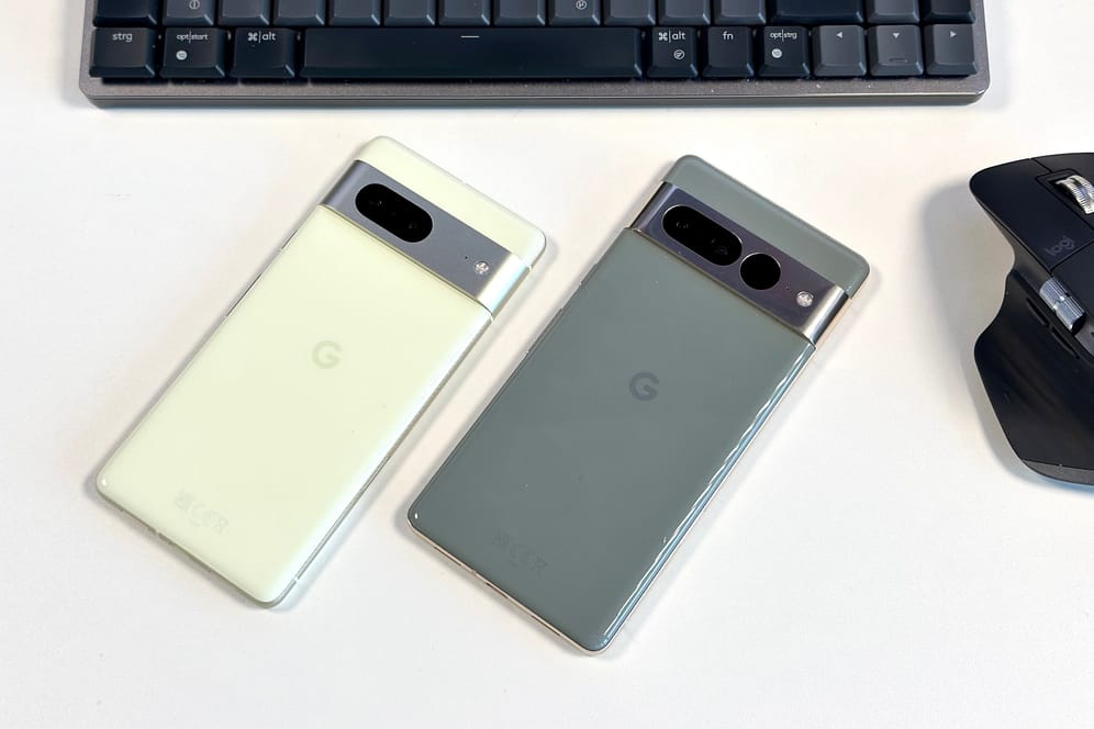 Das Pixel 7 (links) und das Pixel 7 Pro: Googles neue Smartphones bieten das vielleicht beste Android-Paket fürs Geld.