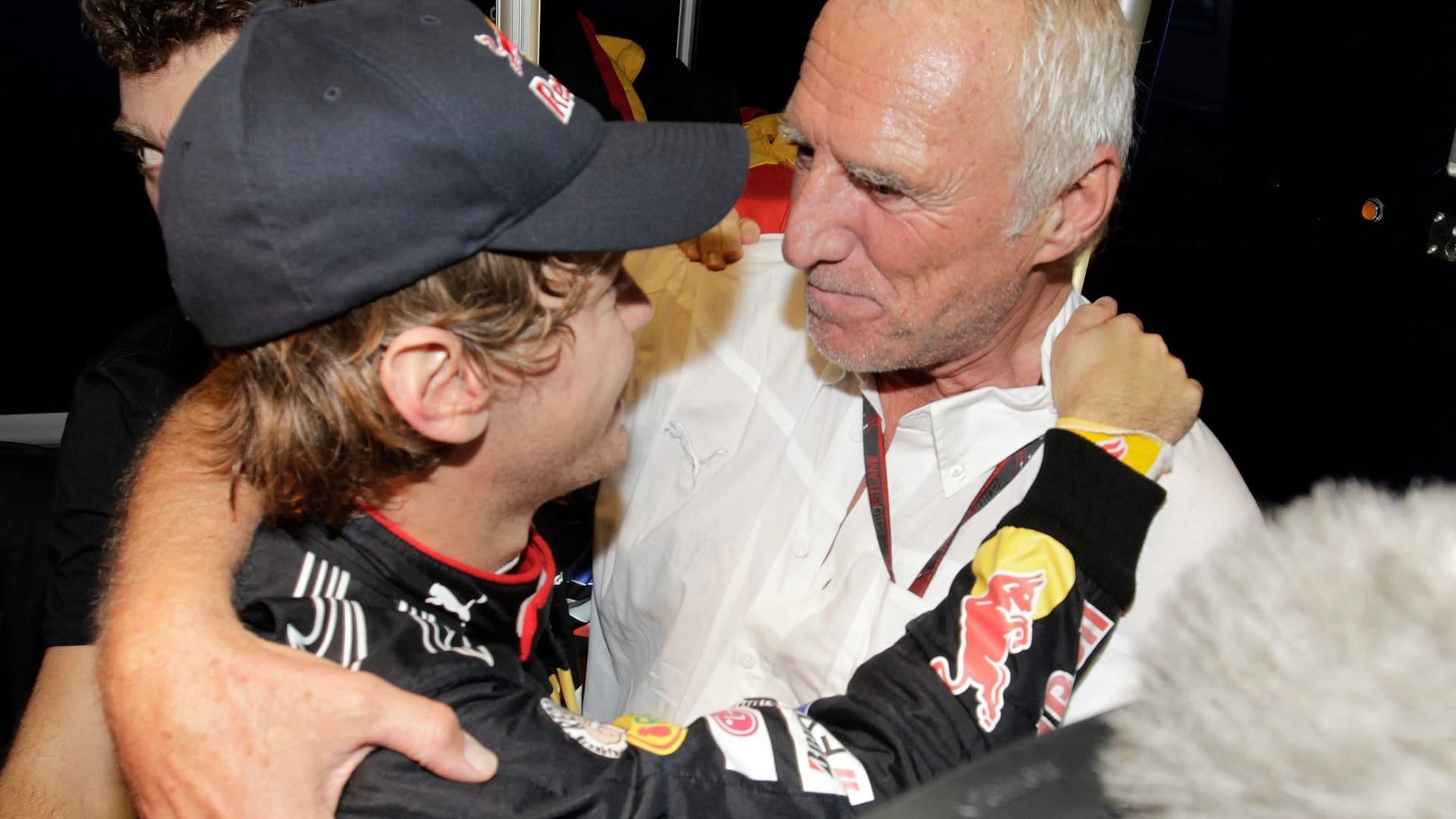 Sebastian Vettel und Dietrich Mateschitz, als der Deutsche 2010 für Red Bull Formel-1-Weltmeister wurde.