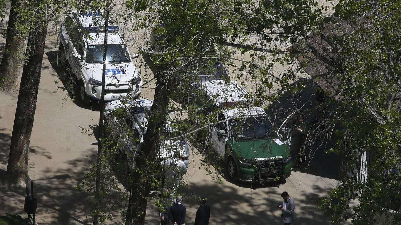 Polizei und Krankenwagen Chile: Die Einsatzkräfte konnten nichts mehr tun.
