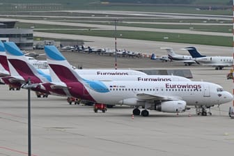 Maschinen der Fluggesellschaft Eurowings: Die Piloten fordern eine Reduzierung der Arbeitsbelastung.