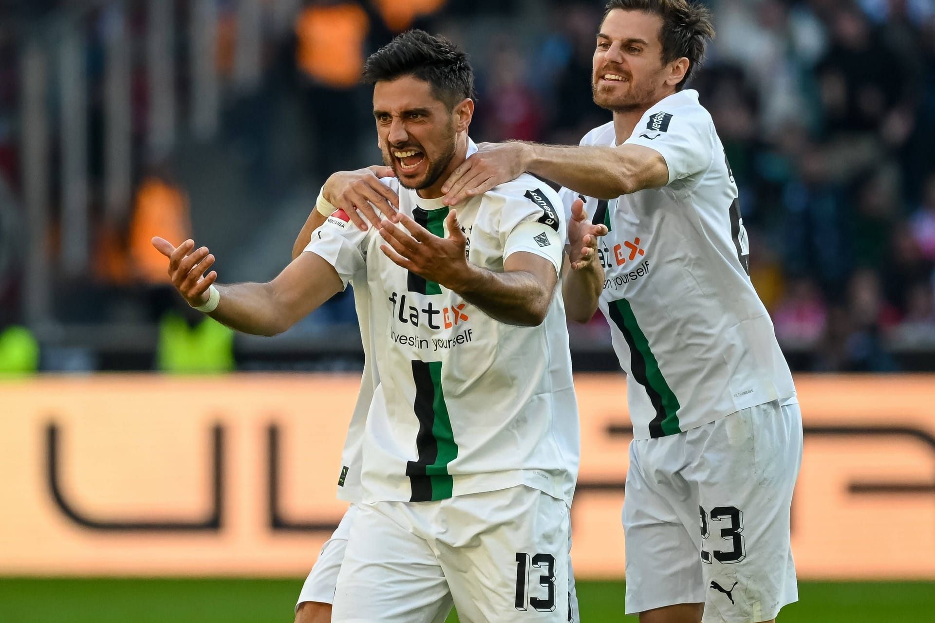 Lars Stindl (l.) und Jonas Hofmann: Gladbach setzte sich gegen Köln durch.