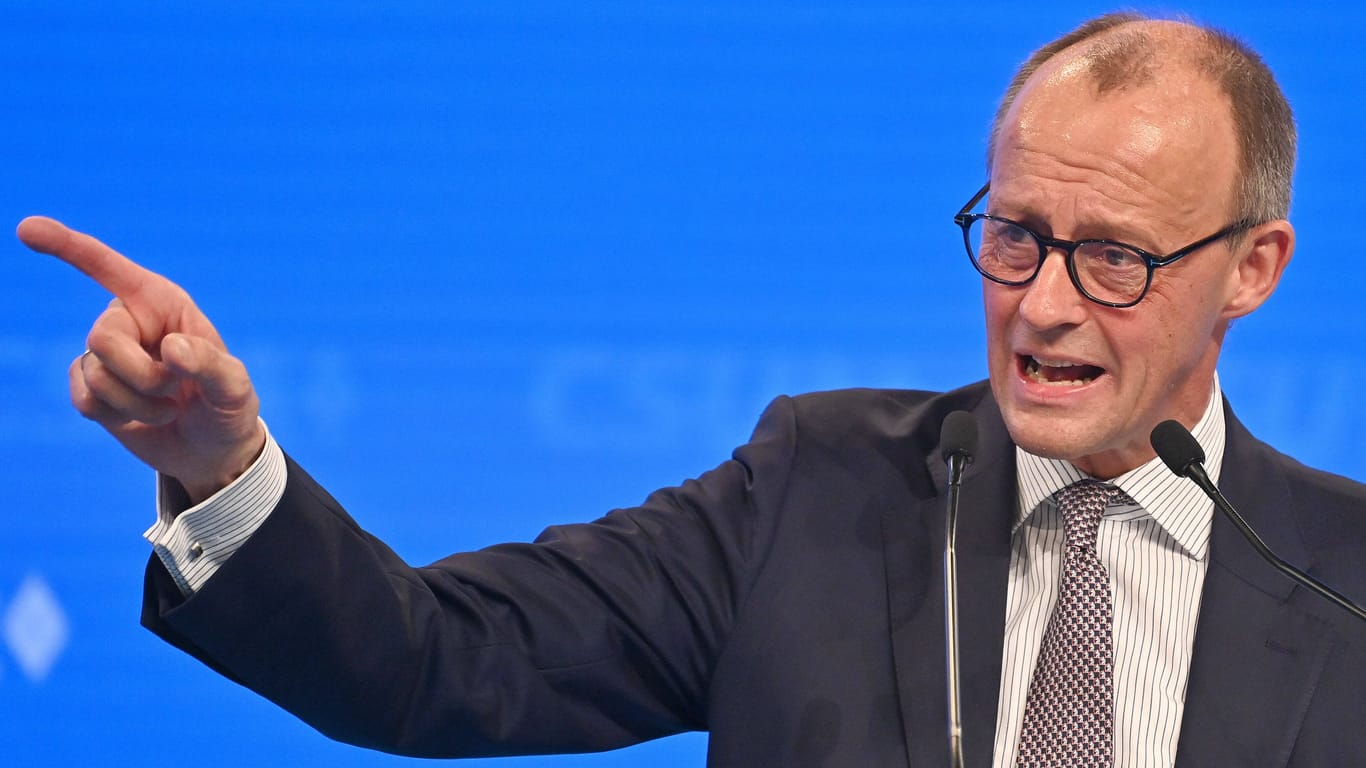 Friedrich Merz beim CSU-Parteitag: Der CDU-Vorsitzende hat den Kanzler scharf kritisiert.