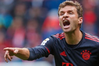 Thomas Müller: Er musste beim Bundesligaspiel beim FC Augsburg mit dem FC Bayern die bislang einzige Saisonniederlage hinnehmen.