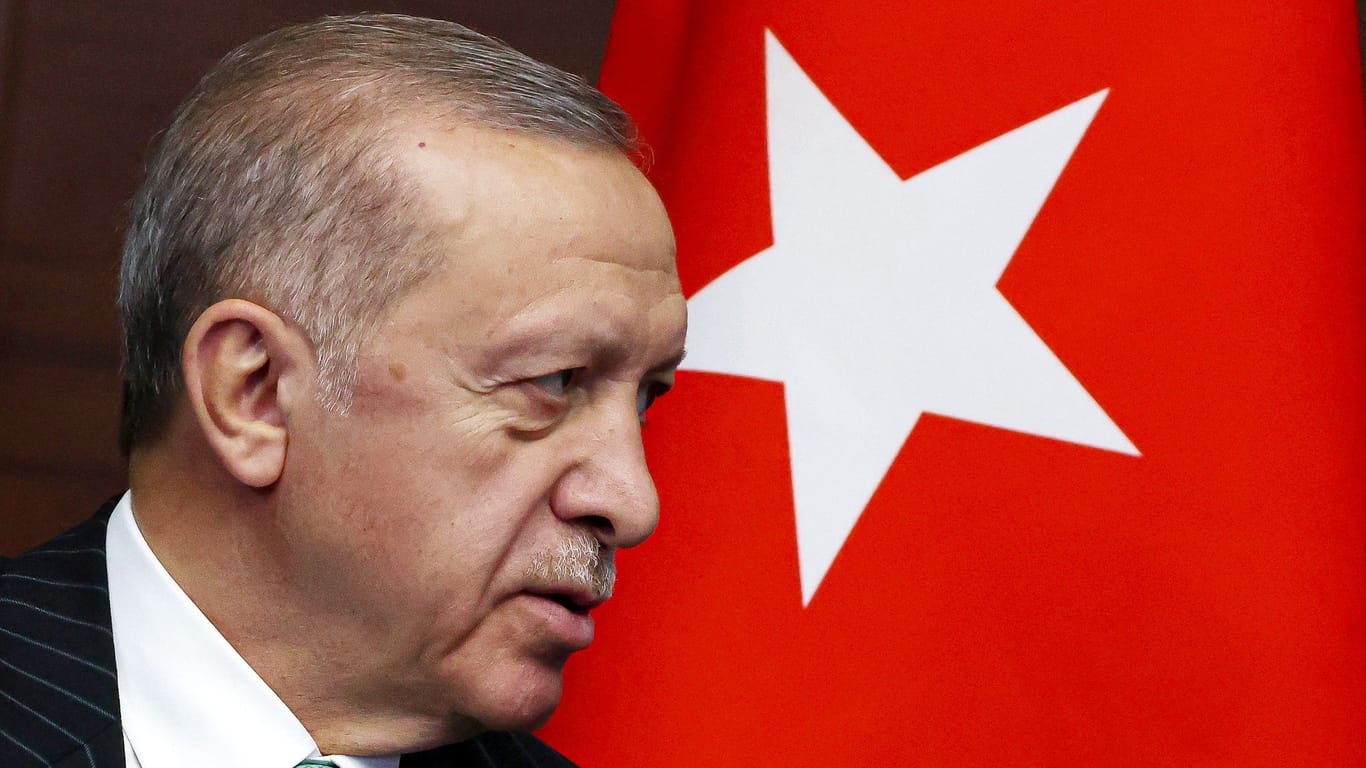 Der türkische Präsident Recep Tayyip Erdoğan: Er zieht ein Referendum über das Recht, ein Kopftuch zu tragen, in Erwägung.