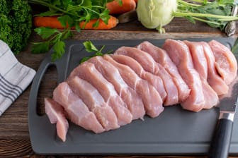 Geflügelfleisch: Im Gegensatz zum Fleisch vom Huhn ist das der Pute trockener.