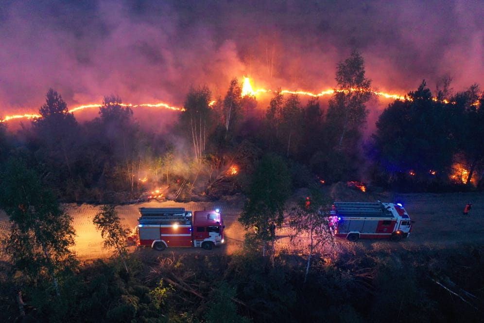 Waldbrände in Russland im August 2022: Die Folgen des Klimawandels werden weltweit immer spürbarer. Hitzewellen, Dürren, Überschwemmungen und Waldbrände zerstören zunehmend unsere Erde.