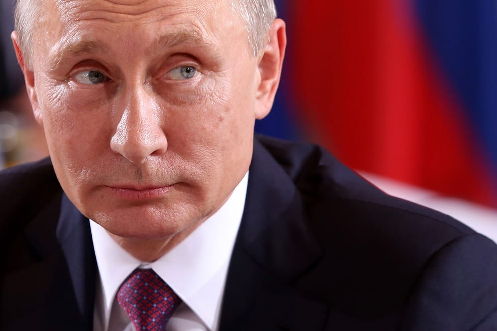 Wladimir Putin (Archivbild): Jetzt soll er auch gegen eigentlich ihm wohlgesonnene Militärblogger vorgehen.