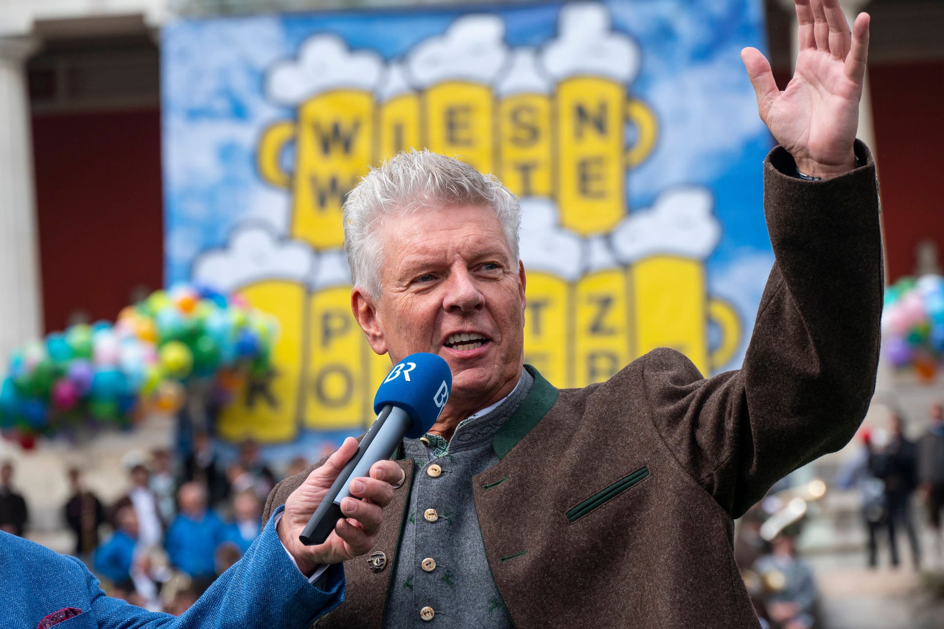 Reiter auf dem Oktoberfest: Der Oberbürgermeister klagt über Symptome.