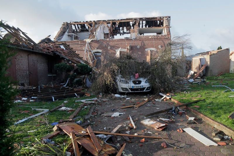 Ein Tornado hat die französische Gemeinde Bihucourt verwüstet.