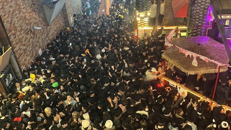 Massenpanik in Seoul: Dutzende Menschen starben.