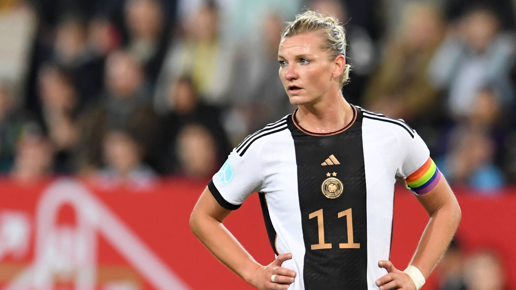 Alexandra Popp Dfb Kapit Nin Denkt Ber R Cktritt Nach