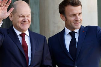 Scholz (l.) und Macron in Paris: Planen sie ein europäisches Subventionsprogramm?