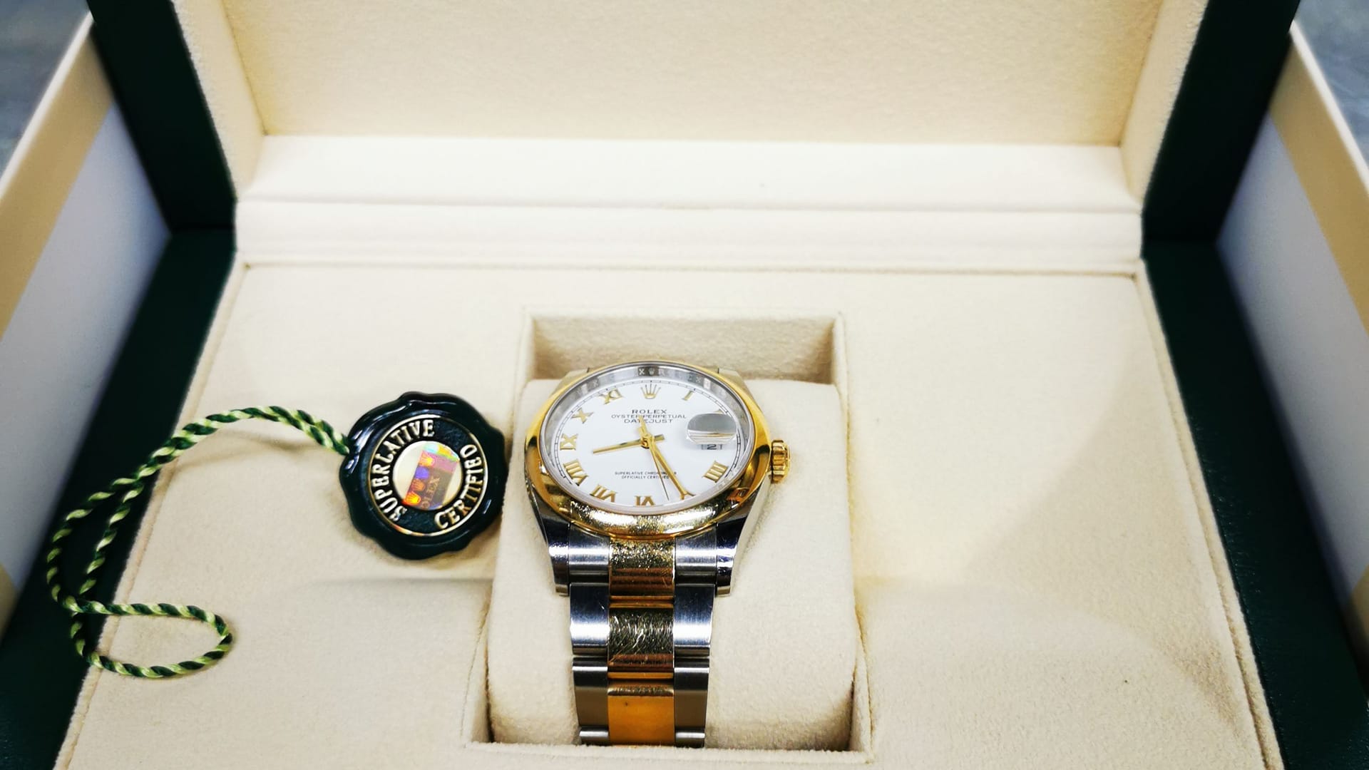 Auch eine Rolex fand sich unter den teuren Mitbringseln.