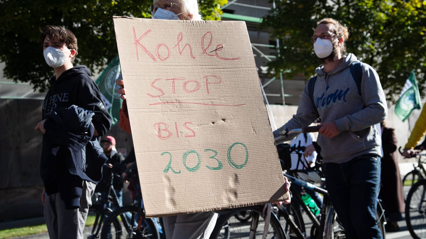 Fridays for Future demonstriert in München für einen Kohleausstieg bis 2030 (Archivbild vom Oktober 2021)