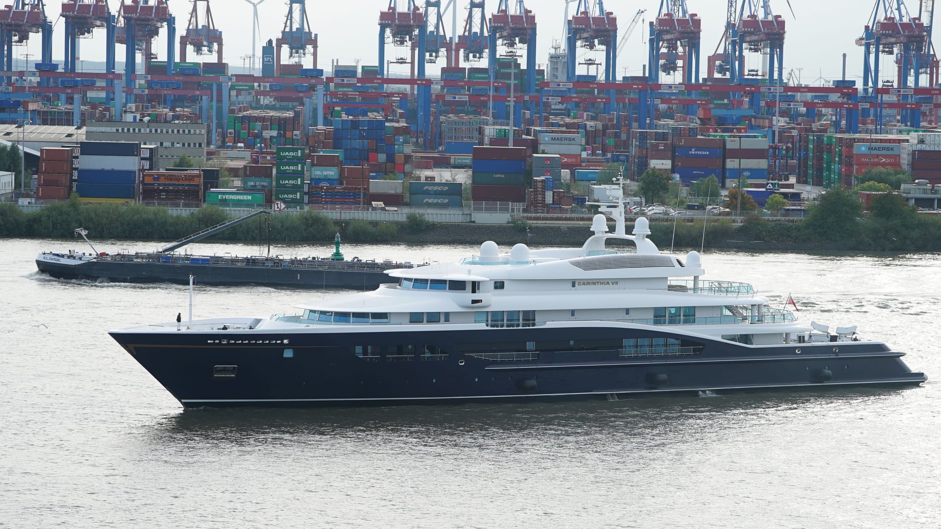 Die "Carinthia VII" in Hamburg: Die Jacht gehörte der Kaufhauserbin Heidi Horten.