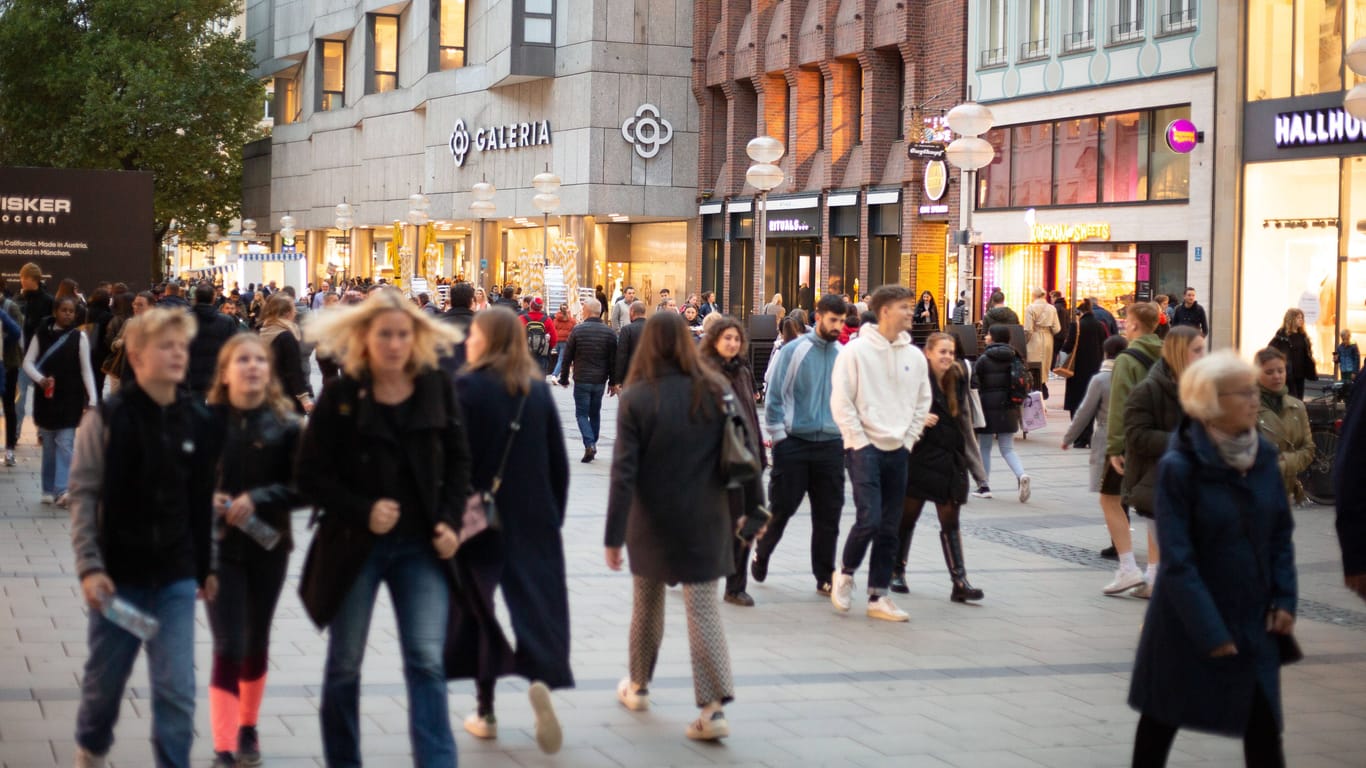 Fußgängerzone in München: Die Sieben-Tages-Inzidenz hat die 600er-Marke geknackt.