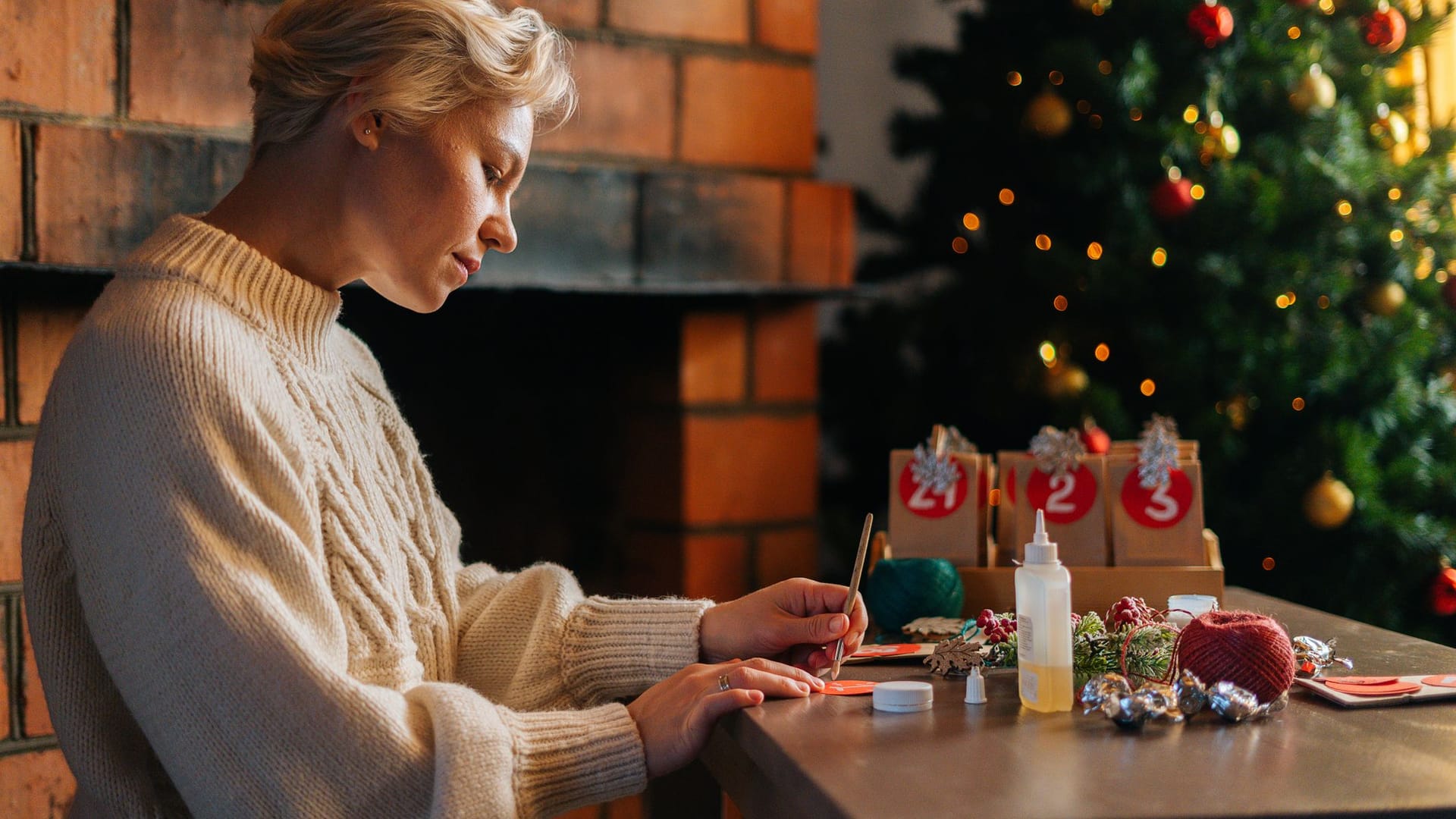 Adventssprüche: Kurze Sätze, die zum Nachdenken anregen, werten jeden Adventskalender auf.