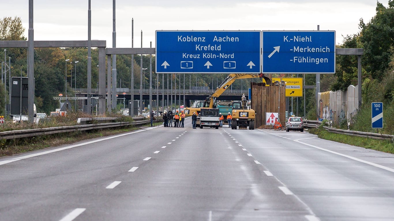 Bauarbeiten auf der Autobahn (Symbolbild): Mehrere Verbindungen werden gesperrt.