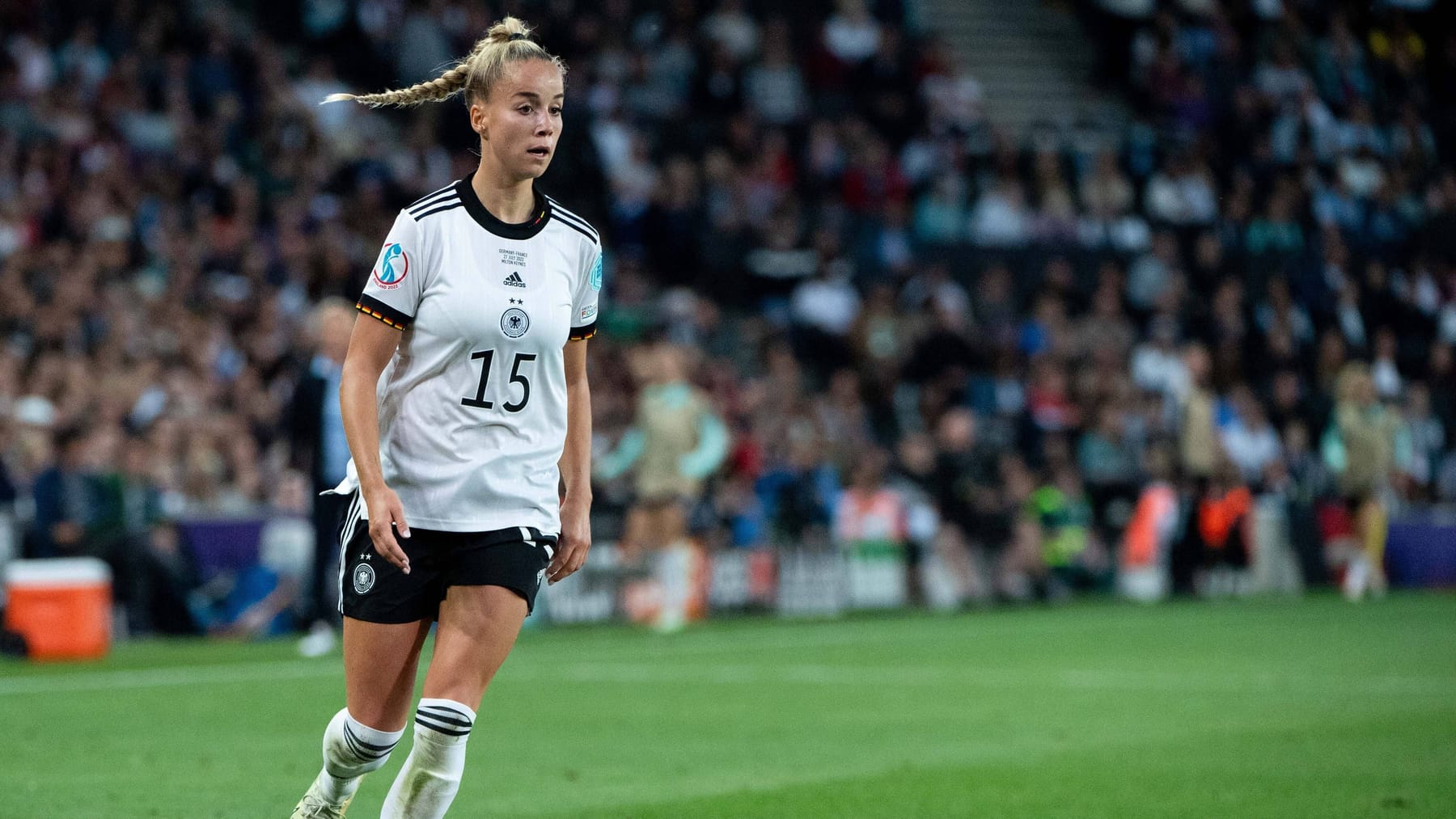 FC Bayern: DFB-Spielerin Giulia Gwinn Erleidet Kreuzbandriss Und Fällt ...