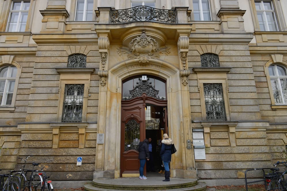 Amtsgericht Charlottenburg-Wilmersdorf (Archivbild): Wegen eines Defekts laufen 47 Heizungen auf Hochtouren.