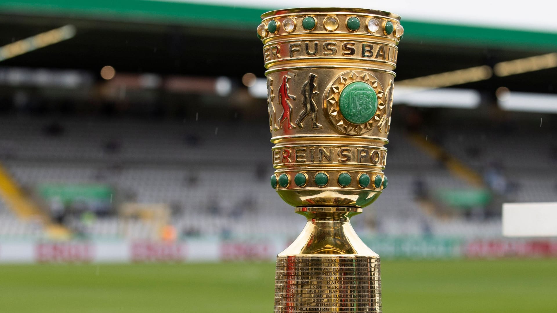 Der DFB-Pokal: Das Objekt der Begierde.