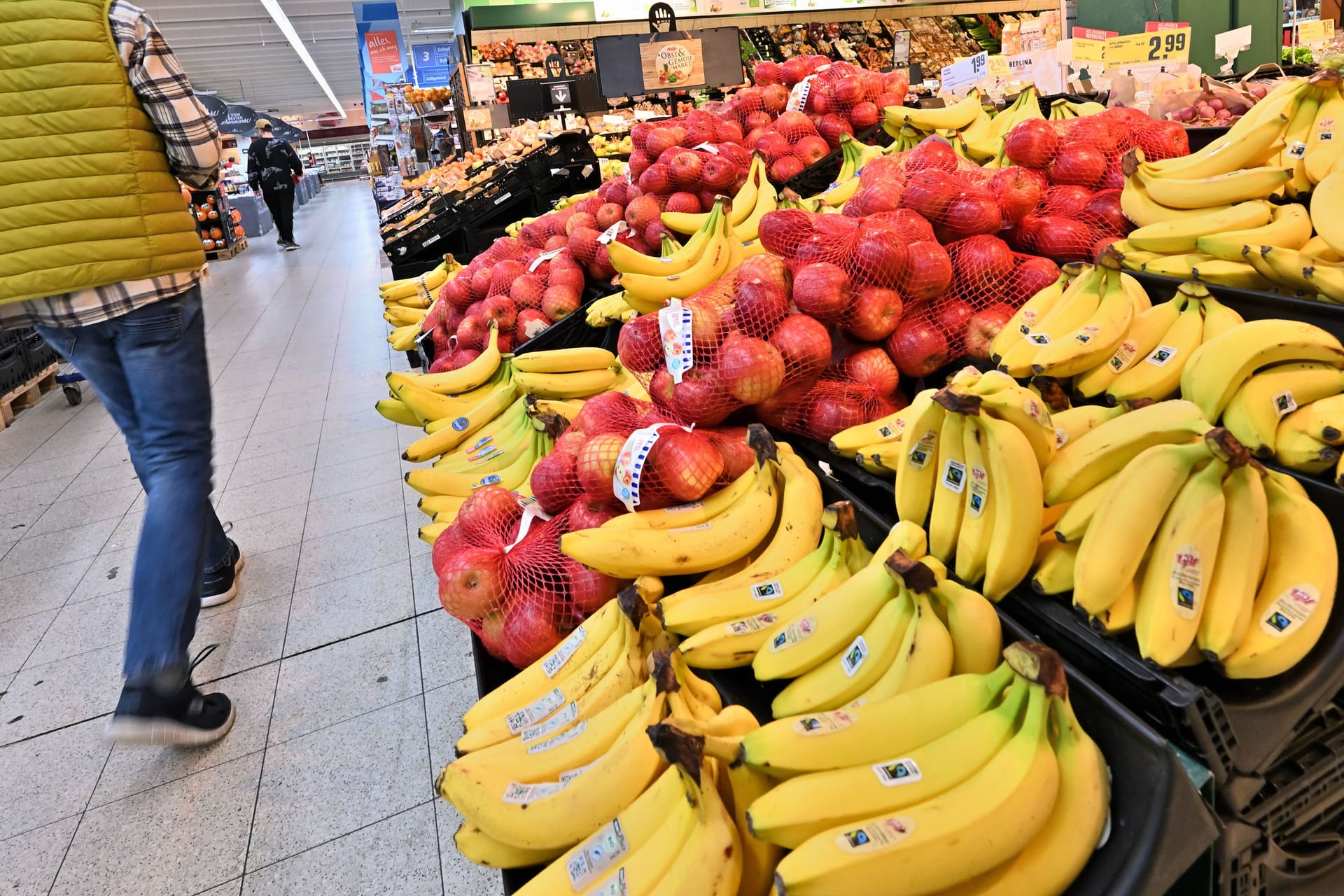 Einkauf im Supermarkt: Im August und September wurden die höchsten Anstiege der Erzeugerpreise seit Beginn der Erhebung im Jahr 1949 gemessen.