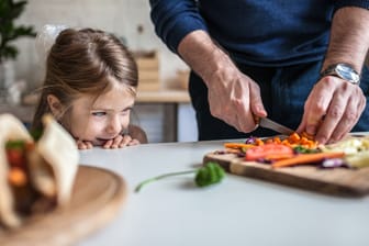 Reich an Nährstoffen: Obst und Gemüse enthalten viele Vitamine und andere Inhaltsstoffe, die für die gesunde Entwicklung wichtig sind.