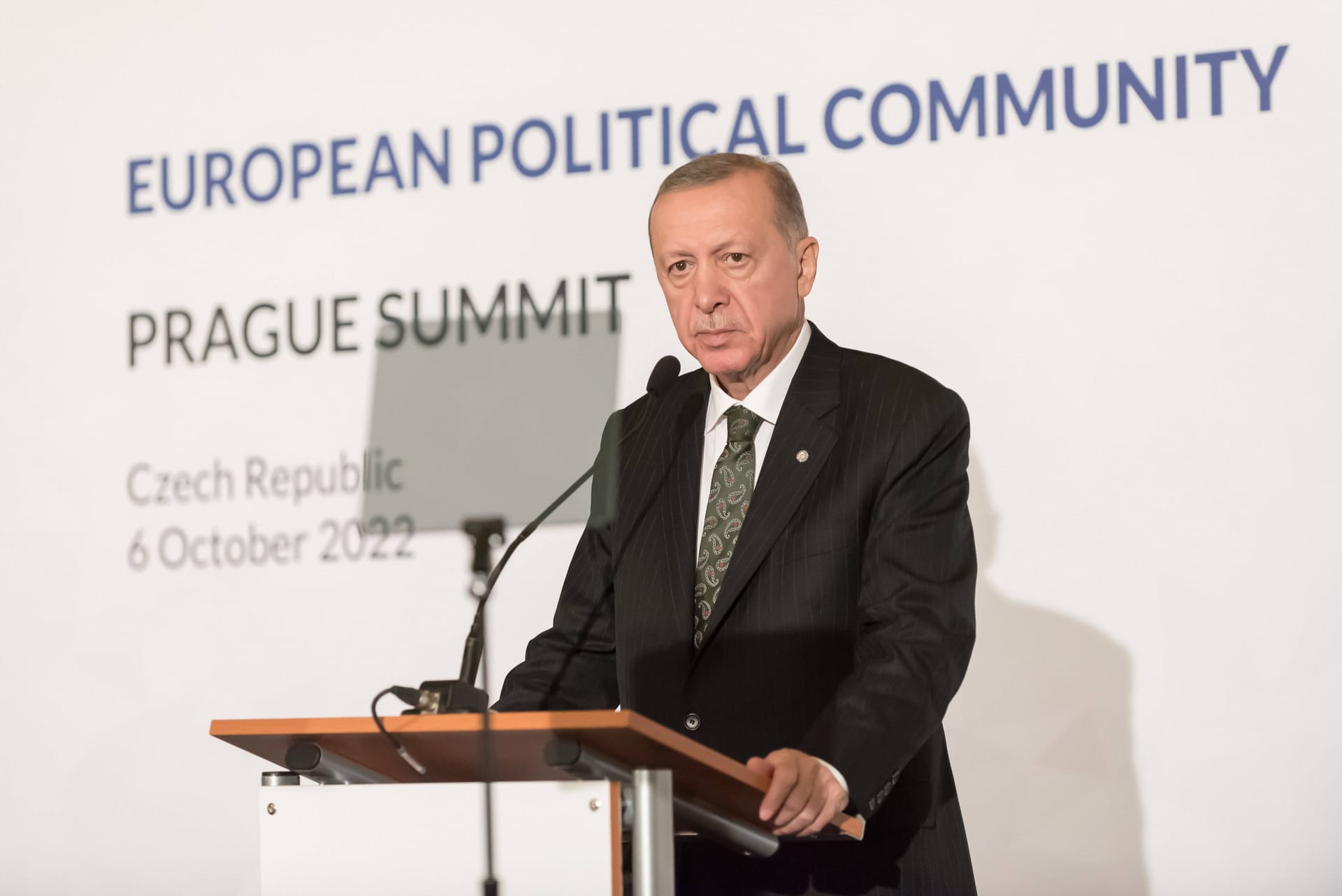 Recep Tayyip Erdoğan droht Schweden, dir Zustimmung zum Nato-Beitritt zu verweigern.